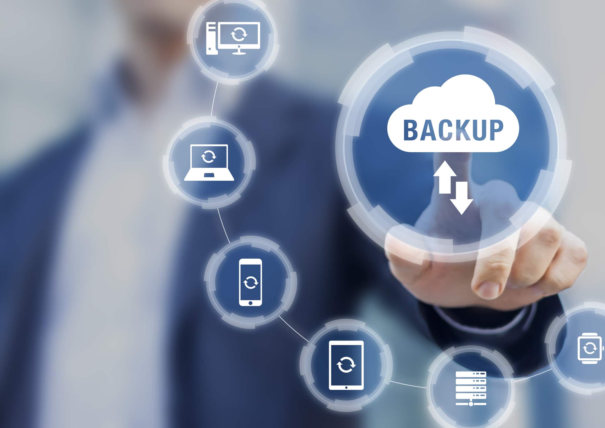 Backing up files and data on internet with cloud storage technology